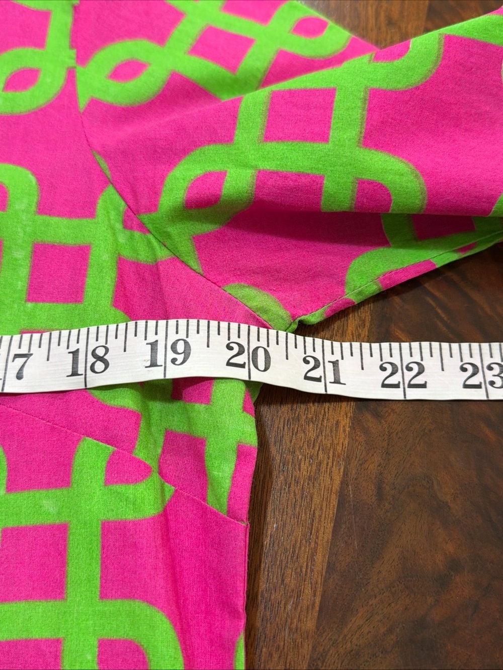 Gretchen Scott Small Cotton V Neck Tunic Top Pink Green Geometric Chain Link - Picture 9 of 11